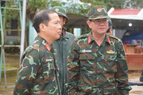 Vào rốn ngập Hòa Thịnh, Sư đoàn 315 cùng dân vực dậy sau lũ dữ