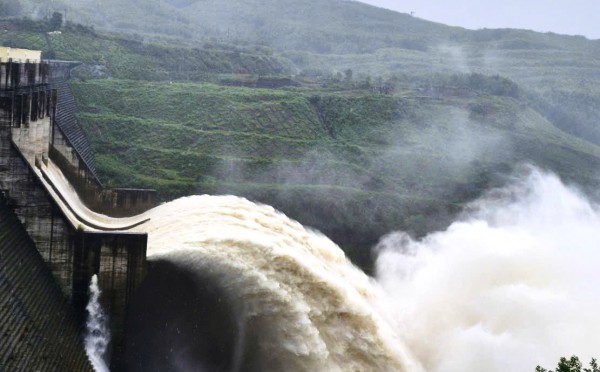 Vì sao Đà Nẵng đề xuất thay cụm từ 'xả lũ' của thủy điện?