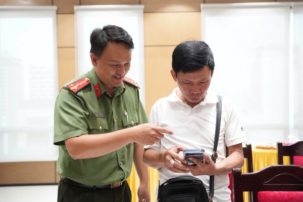 Vì sao người dân nên dùng app SOS An ninh trật tự - CATP HCM? Vì sao người dân nên dùng app SOS An ninh trật tự - CATP HCM?