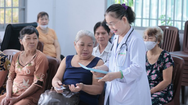 Viện chủ Tu viện Tường Vân: Gieo thiện lành vì 'nỗi khổ niềm đau vốn nhiều' Viện chủ Tu viện Tường Vân: Gieo thiện lành vì 'nỗi khổ niềm đau vốn nhiều'