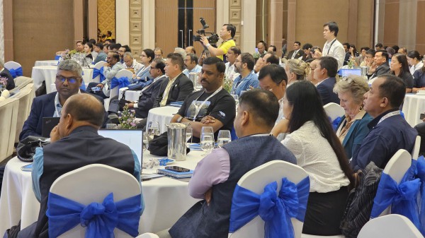 Việt Nam chỉ còn dưới 200 con voi Việt Nam chỉ còn dưới 200 con voi