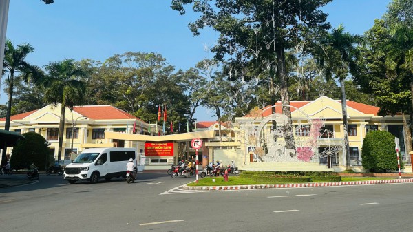 Vĩnh Long: Bố trí trụ sở Tỉnh ủy, UBND tỉnh cũ cho các sở, ngành Vĩnh Long: Bố trí trụ sở Tỉnh ủy, UBND tỉnh cũ cho các sở, ngành