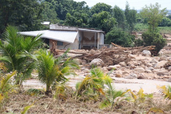 Vỡ hồ chứa nước ở Tuy Phong: Dự án nằm trên đất rừng hay đất nông nghiệp? Vỡ hồ chứa nước ở Tuy Phong: Dự án nằm trên đất rừng hay đất nông nghiệp?