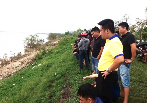 Vụ cha ôm 2 con nhảy cầu Bến Thủy: Tìm thấy thi thể 2 bé gái