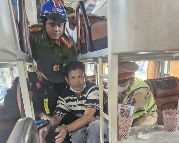 Vụ chém đôi nam nữ ở phòng trọ Quảng Ngãi: Nạn nhân nữ đã tử vong Vụ chém đôi nam nữ ở phòng trọ Quảng Ngãi: Nạn nhân nữ đã tử vong