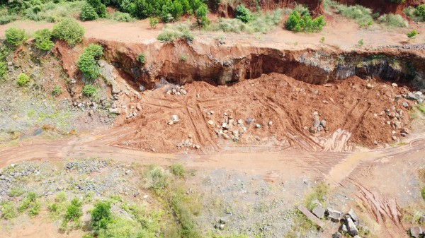 Vụ khai thác khoáng sản trái phép ở xã Bom Bo: 'Mỏ đá'  nằm trong lâm phần