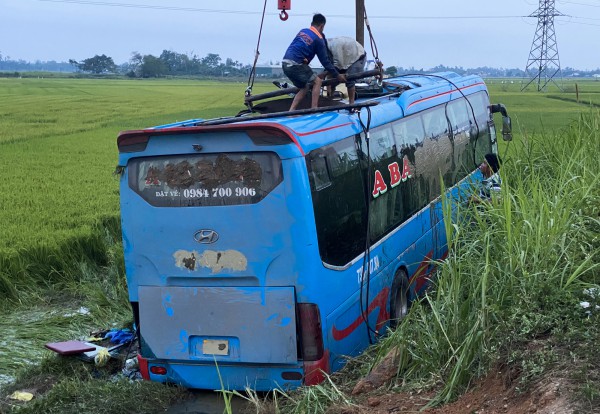 Vụ lật xe khách ở Quảng Ngãi: Người điều khiển xe máy vi phạm nồng độ cồn