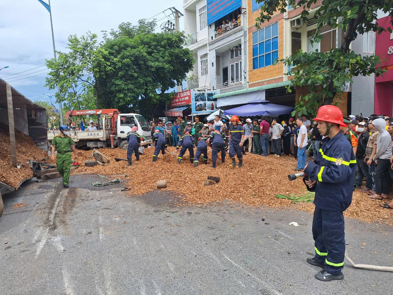 Vụ lật xe tải ở Quy Nhơn làm 3 người chết: Điều tra nguyên nhân, làm rõ trách nhiệm