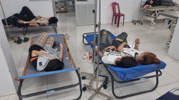 Vụ nghi ngộ độc thực phẩm ở Bình Phước: Công nhân mua cơm bên ngoài công ty