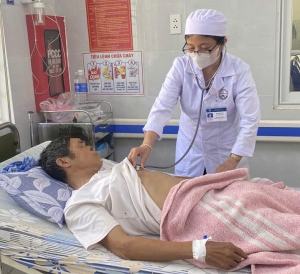 Vụ nghi ngộ độc thực phẩm sau ăn bánh mì ở Quảng Trị: Phát hiện 2 loại vi khuẩn Vụ nghi ngộ độc thực phẩm sau ăn bánh mì ở Quảng Trị: Phát hiện 2 loại vi khuẩn