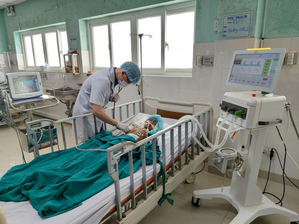 Vụ nổ đầu đạn ở Kon Tum: Bệnh viện đang điều trị miễn phí cho nạn nhân