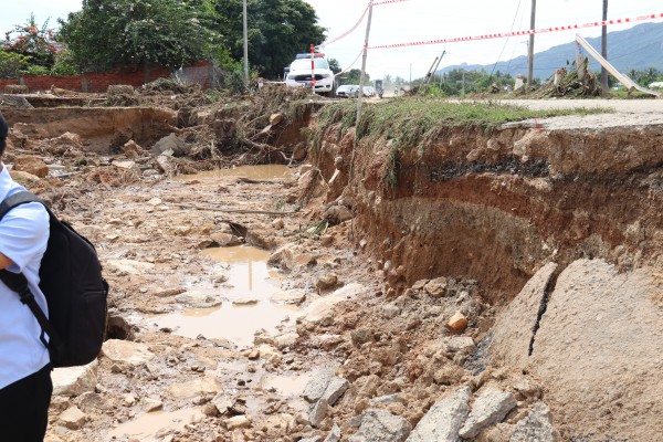 Vụ vỡ hồ chứa nước ở Tuy Phong: Chủ tịch UBND tỉnh yêu cầu điều tra, làm rõ Vụ vỡ hồ chứa nước ở Tuy Phong: Chủ tịch UBND tỉnh yêu cầu điều tra, làm rõ