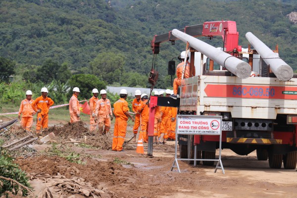 Vụ vỡ hồ chứa nước ở Tuy Phong: Chủ tịch UBND tỉnh yêu cầu điều tra, làm rõ Vụ vỡ hồ chứa nước ở Tuy Phong: Chủ tịch UBND tỉnh yêu cầu điều tra, làm rõ