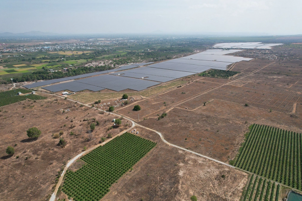 Vướng sai phạm, 19 dự án điện gió, điện mặt trời ở Lâm Đồng chưa có lối ra Vướng sai phạm, 19 dự án điện gió, điện mặt trời ở Lâm Đồng chưa có lối ra