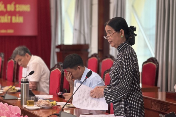 Web lậu, sách lậu hoành hành: 'Khi kiện được thì má đã sưng'