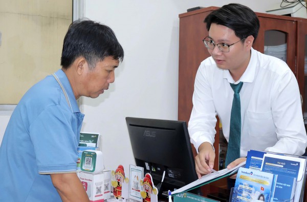 Xã Củ Chi ra mắt mô hình 'Một cửa kinh doanh số' hỗ trợ người dân Xã Củ Chi ra mắt mô hình 'Một cửa kinh doanh số' hỗ trợ người dân