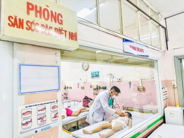 Xác định tác nhân gây ngộ độc thực phẩm đối với học sinh Trường tiểu học Bình Quới Tây TP.HCM