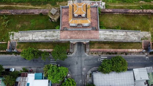 Xác minh tin có hố bom chôn cất 15 hài cốt liệt sĩ trong kinh thành Huế