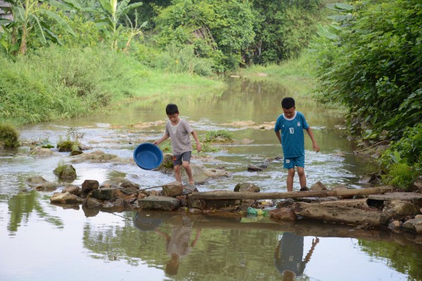 Xanh lại suối làng