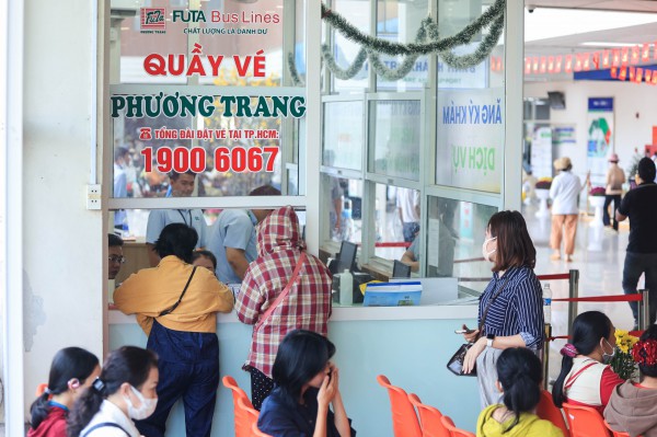 Xe Phương Trang trung chuyển miễn phí tại các bệnh viện TP.HCM: Bệnh nhân vơi bớt nhọc nhằn