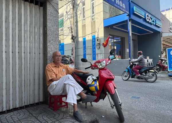 Xe ôm và 'bão' xe công nghệ ở TP.HCM: 'Nghề này, đời mình chịu là đủ rồi' Xe ôm và 'bão' xe công nghệ ở TP.HCM: 'Nghề này, đời mình chịu là đủ rồi'