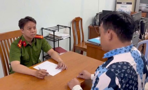 Xô xát tại cây xăng sau va quẹt, 2 người ở TP.HCM bị mời làm việc Xô xát tại cây xăng sau va quẹt, 2 người ở TP.HCM bị mời làm việc