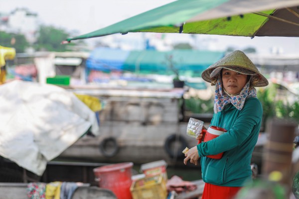 Xóm chợ nổi miền Tây ở TP.HCM với tết 'lạ': 'Lo tết thiên hạ trước, mình sau'