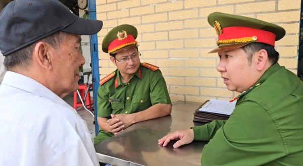 Xử lý lấn chiếm vỉa hè đường Nguyễn Đình Chiểu: Vừa kiên quyết, vừa thấu tình