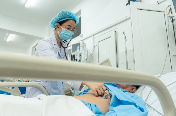 Ăn cá ngừ, người đàn ông ở TP.HCM đi cấp cứu vì phản vệ độ III Ăn cá ngừ, người đàn ông ở TP.HCM đi cấp cứu vì phản vệ độ III