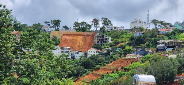 Đà Lạt: Chủ tịch phường có nhiều ‘điểm nóng’ sạt trượt thiếu giám sát, kiểm tra