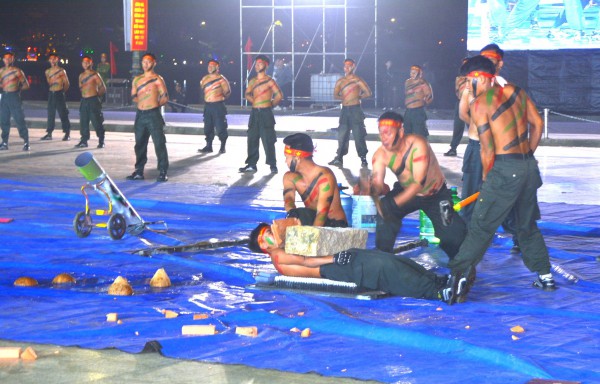Đà Lạt: Hàng chục ngàn người dự khán Hội thao quân sự, võ thuật và thể thao CAND Đà Lạt: Hàng chục ngàn người dự khán Hội thao quân sự, võ thuật và thể thao CAND
