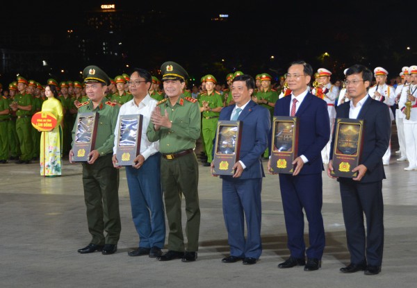 Đà Lạt: Hàng chục ngàn người dự khán Hội thao quân sự, võ thuật và thể thao CAND Đà Lạt: Hàng chục ngàn người dự khán Hội thao quân sự, võ thuật và thể thao CAND