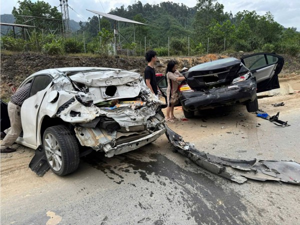 Đà Nẵng: 11 ô tô tai nạn liên hoàn trên cao tốc La Sơn - Hòa Liên Đà Nẵng: 11 ô tô tai nạn liên hoàn trên cao tốc La Sơn - Hòa Liên