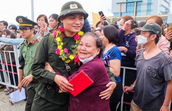 Đà Nẵng: Cán bộ, nhân viên Sở NN-PTNT gác lại công việc lên đường nhập ngũ