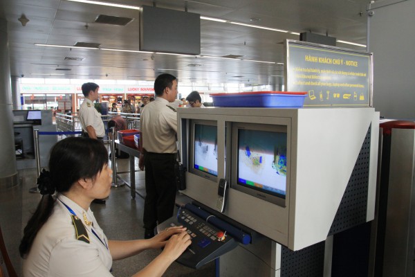 Đà Nẵng: Chuyến bay hoãn 2 giờ vì khách dọa 'có lựu đạn'