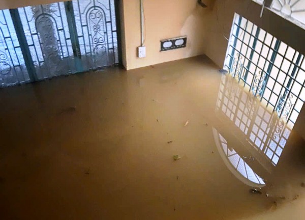 Đà Nẵng: Hàng nghìn hộ dân rốn lũ Thượng Đức đang bị cô lập Đà Nẵng: Hàng nghìn hộ dân rốn lũ Thượng Đức đang bị cô lập