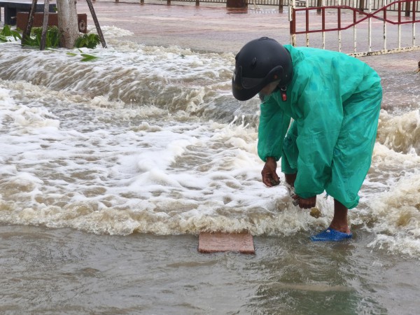 Đà Nẵng: Hoàn tất điều tiết 121 hồ chứa, đảm bảo cắt lũ chống bão số 12 Đà Nẵng: Hoàn tất điều tiết 121 hồ chứa, đảm bảo cắt lũ chống bão số 12