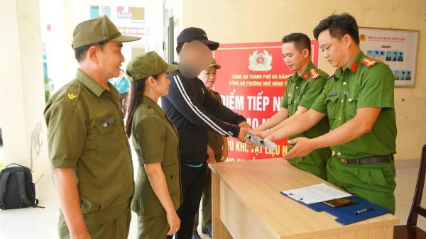 Đà Nẵng: Người dân phát hiện súng đạn ở bãi rác Đà Nẵng: Người dân phát hiện súng đạn ở bãi rác