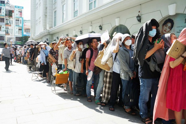 Đà Nẵng: Tái diễn cảnh quá tải nộp sơ đăng ký mua nhà ở xã hội