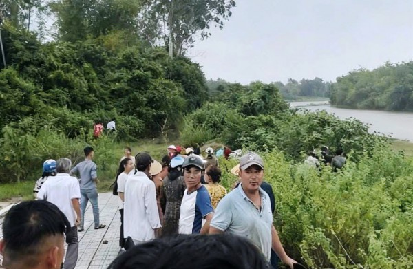 Đà Nẵng: Tìm người phụ nữ nghi trượt chân rơi xuống sông trước khi mưa lớn