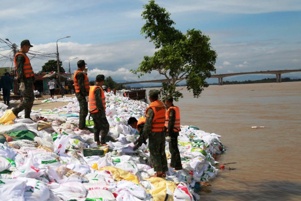 Đà Nẵng công bố tình huống khẩn cấp do sạt lở kè An Lương Đà Nẵng công bố tình huống khẩn cấp do sạt lở kè An Lương
