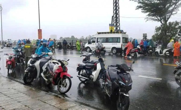 Đà Nẵng: Đi bán cá, người phụ nữ bị gió thổi rơi xuống vực, tử vong Đà Nẵng: Đi bán cá, người phụ nữ bị gió thổi rơi xuống vực, tử vong