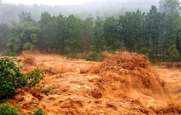 Đà Nẵng không để người dân bị đói, rét trong đợt 'mưa lũ lịch sử' Đà Nẵng không để người dân bị đói, rét trong đợt 'mưa lũ lịch sử'