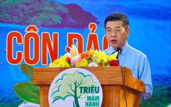 Đặc khu Côn Đảo khánh thành đường cờ, đường hoa trong dịp đặc biệt