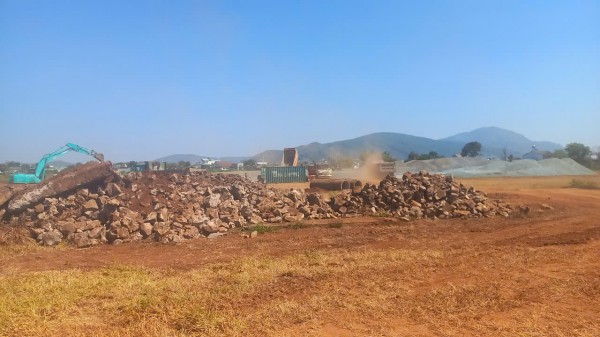 Đại công trường sân bay Liên Khương sau 2 tuần khởi công sửa chữa, nâng cấp