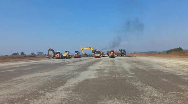 Đại công trường sân bay Liên Khương sau 2 tuần khởi công sửa chữa, nâng cấp