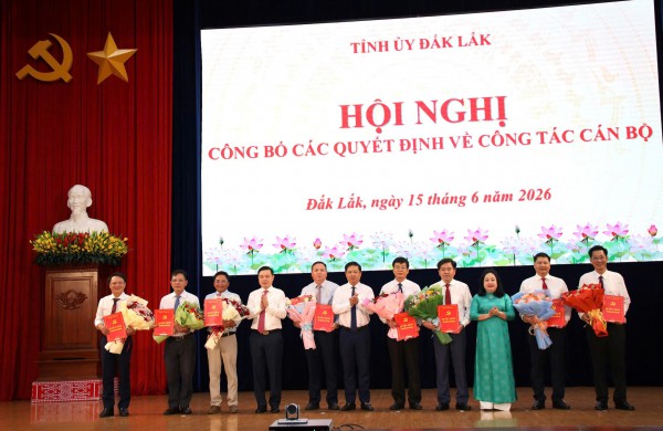 Đắk Lắk điều động, bổ nhiệm 20 cán bộ chủ chốt cấp sở và địa phương Đắk Lắk điều động, bổ nhiệm 20 cán bộ chủ chốt cấp sở và địa phương