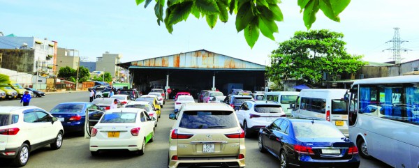 'Đạp lút ga' kiểm định khí thải: Chuyên gia từng làm ngành ô tô Đức nói gì?