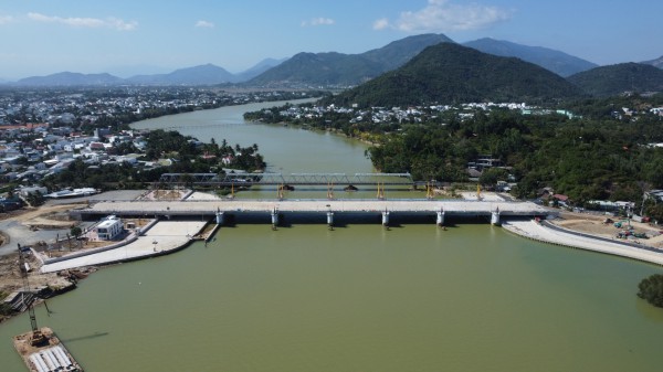 Đập ngăn mặn sông Cái Nha Trang dự kiến vận hành trong tháng 3 Đập ngăn mặn sông Cái Nha Trang dự kiến vận hành trong tháng 3