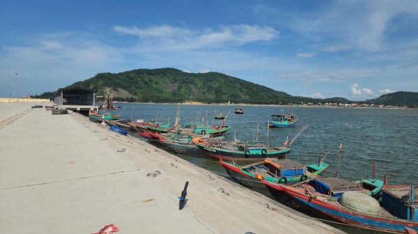 Đầu tư hàng trăm tỉ, cảng cá vẫn không 'đón' được tàu